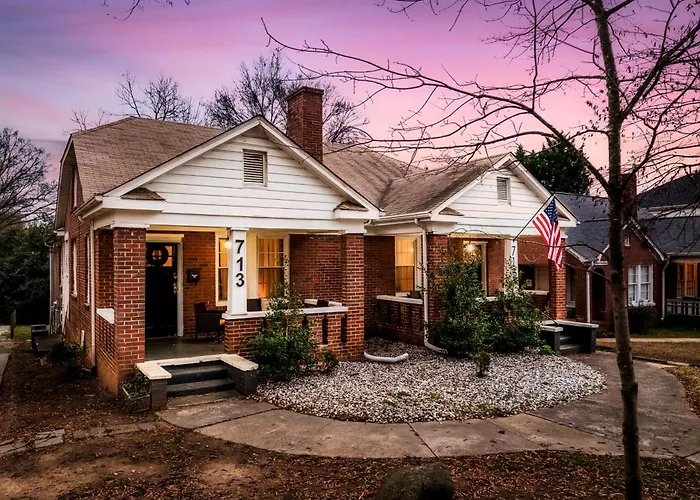Book Fam Clt Combo Duplex Near Uptown & Breweries!