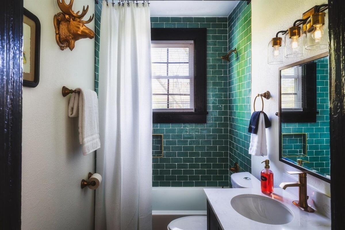Book Fam Clt Combo Duplex Near Uptown & Breweries! Holiday home